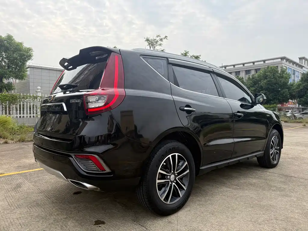 Geely Vision X6 — миниатюра 6