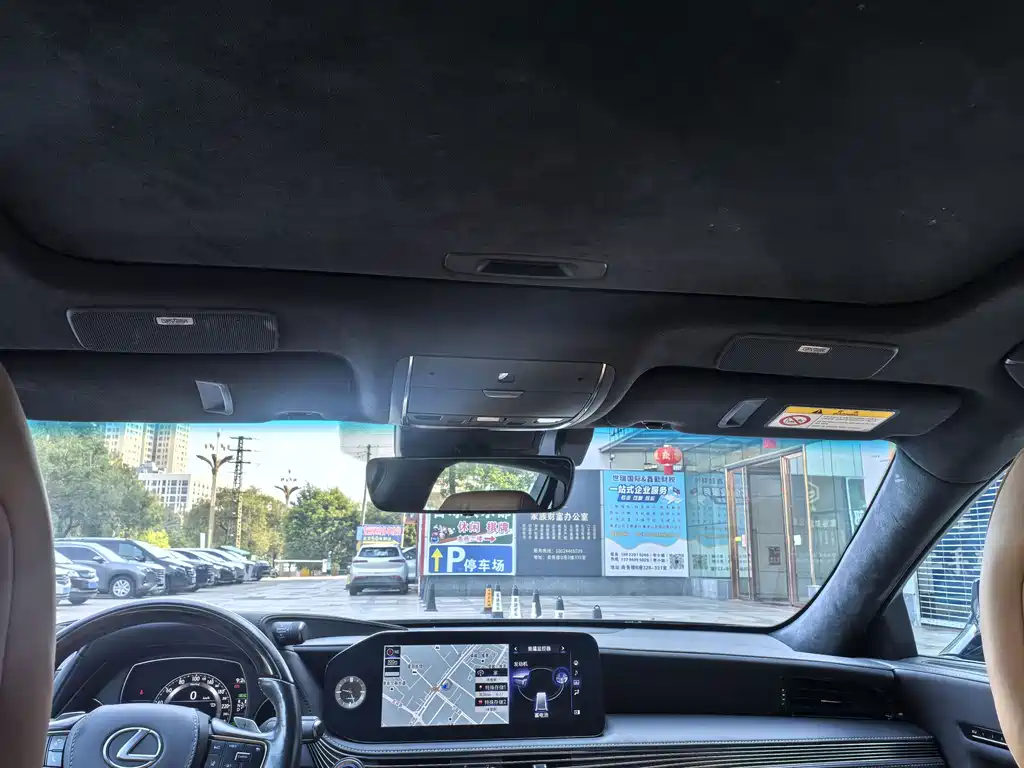 Lexus LS — миниатюра 8