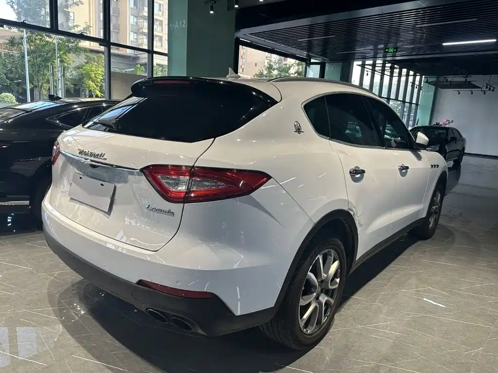 Maserati Levante — миниатюра 4