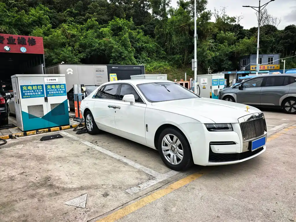 Купить Rolls-Royce Ghost
