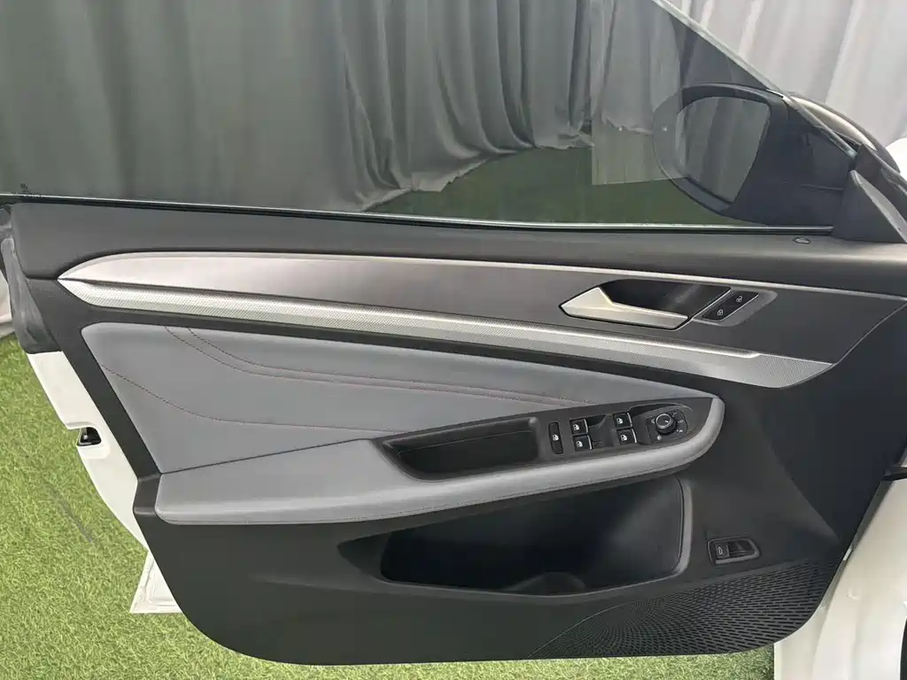 Volkswagen Lamando — миниатюра 7