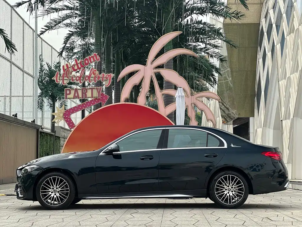 Mercedes-Benz C-Class — миниатюра 7