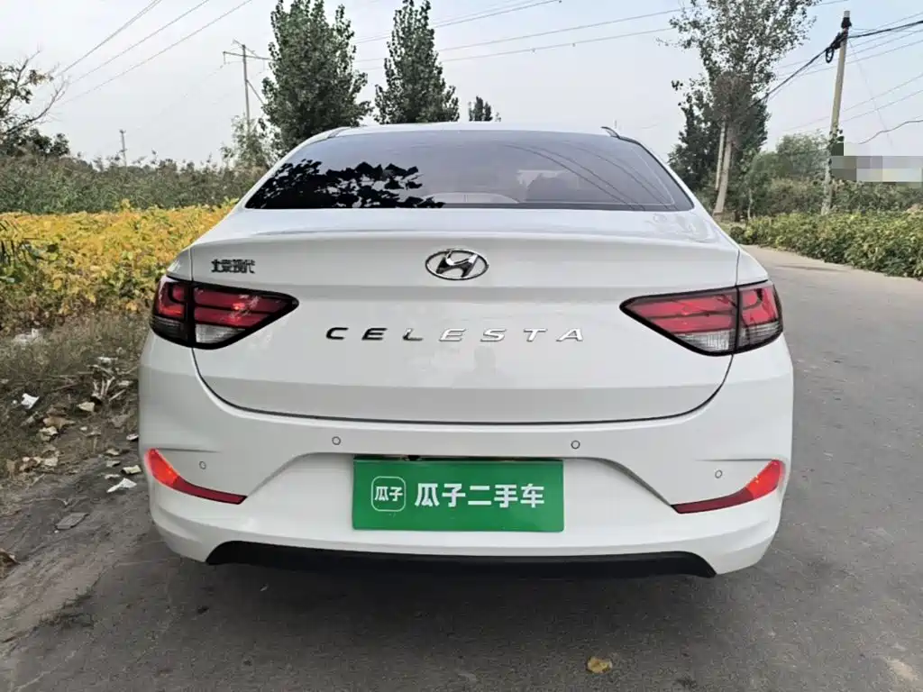 Hyundai Elantra — миниатюра 6