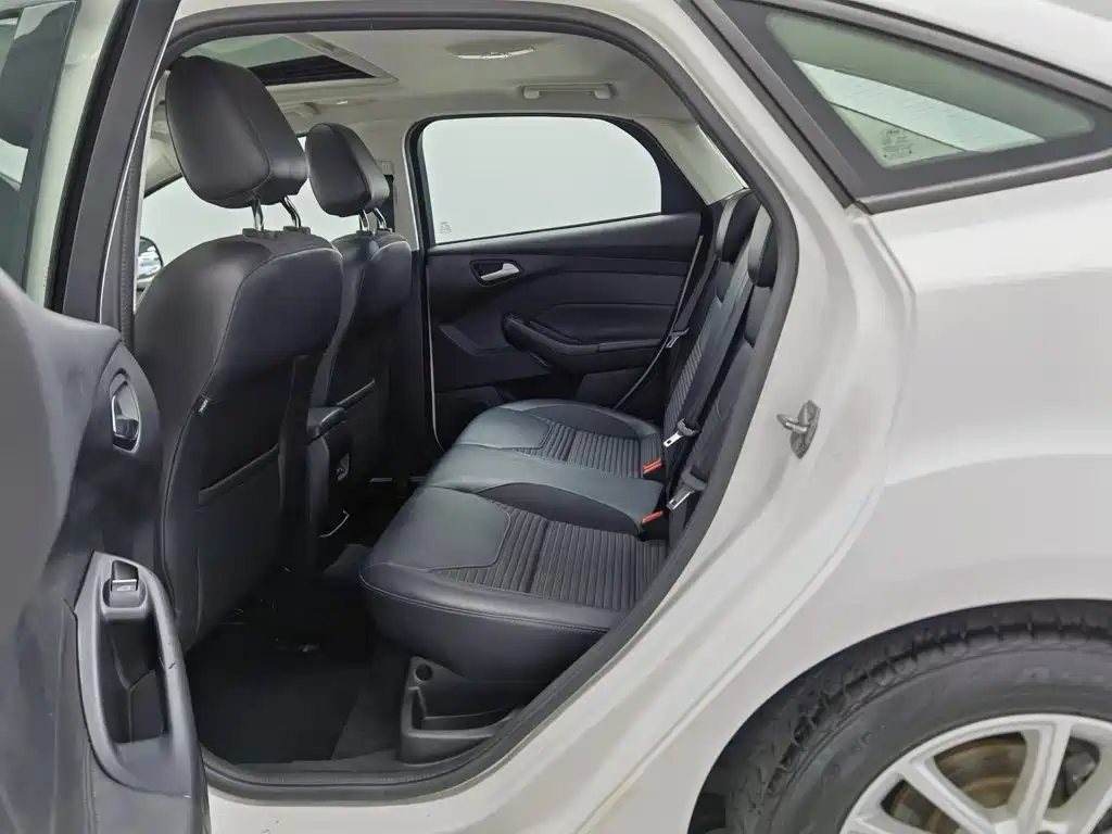 Ford Focus — миниатюра 15