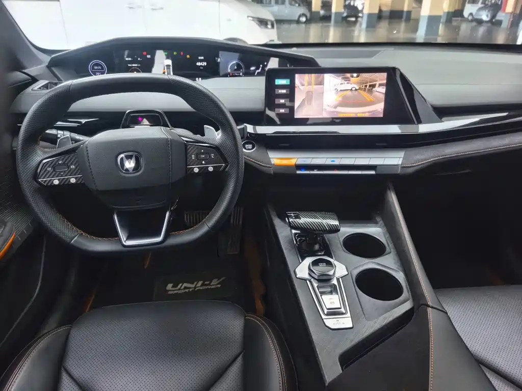 Changan UNI-V — миниатюра 4