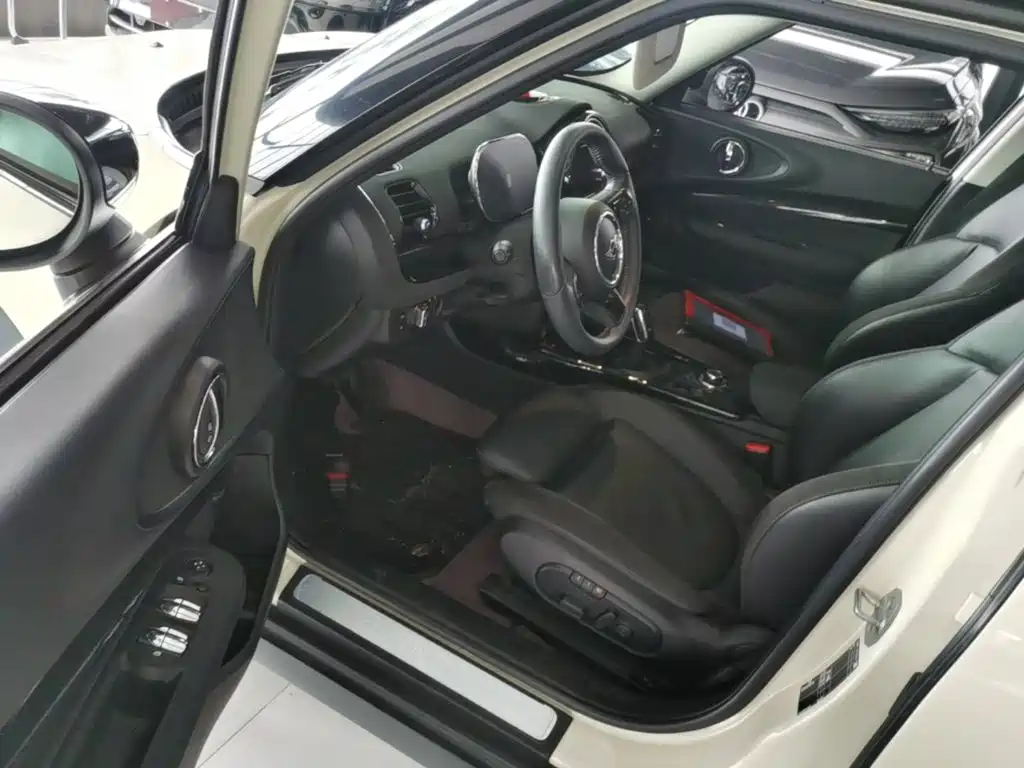 MINI Mini Clubman — миниатюра 12