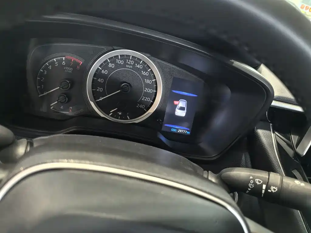 Toyota Corolla — миниатюра 7