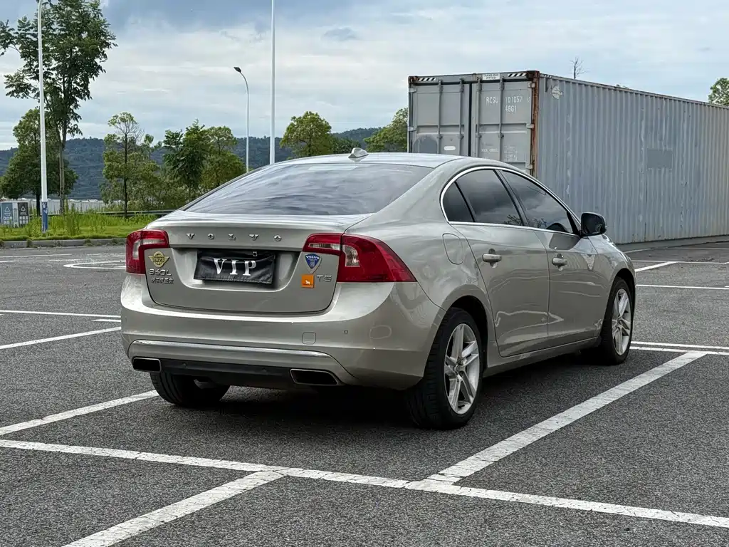 Volvo S60 — миниатюра 4