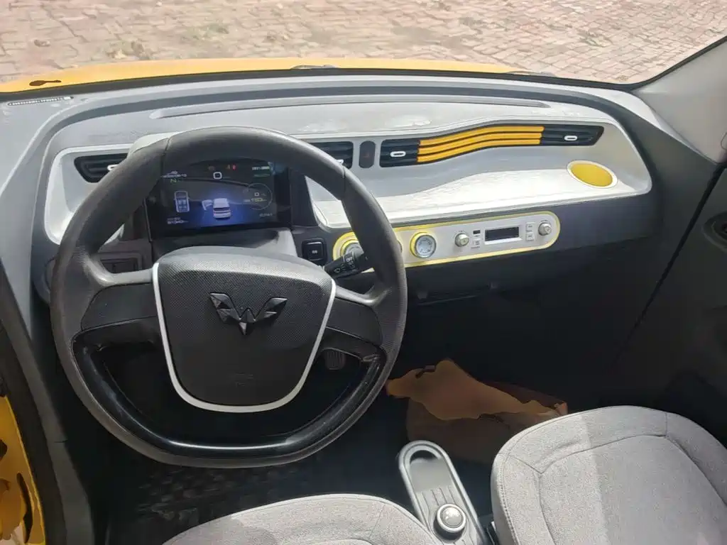 Wuling MINIEV — миниатюра 10