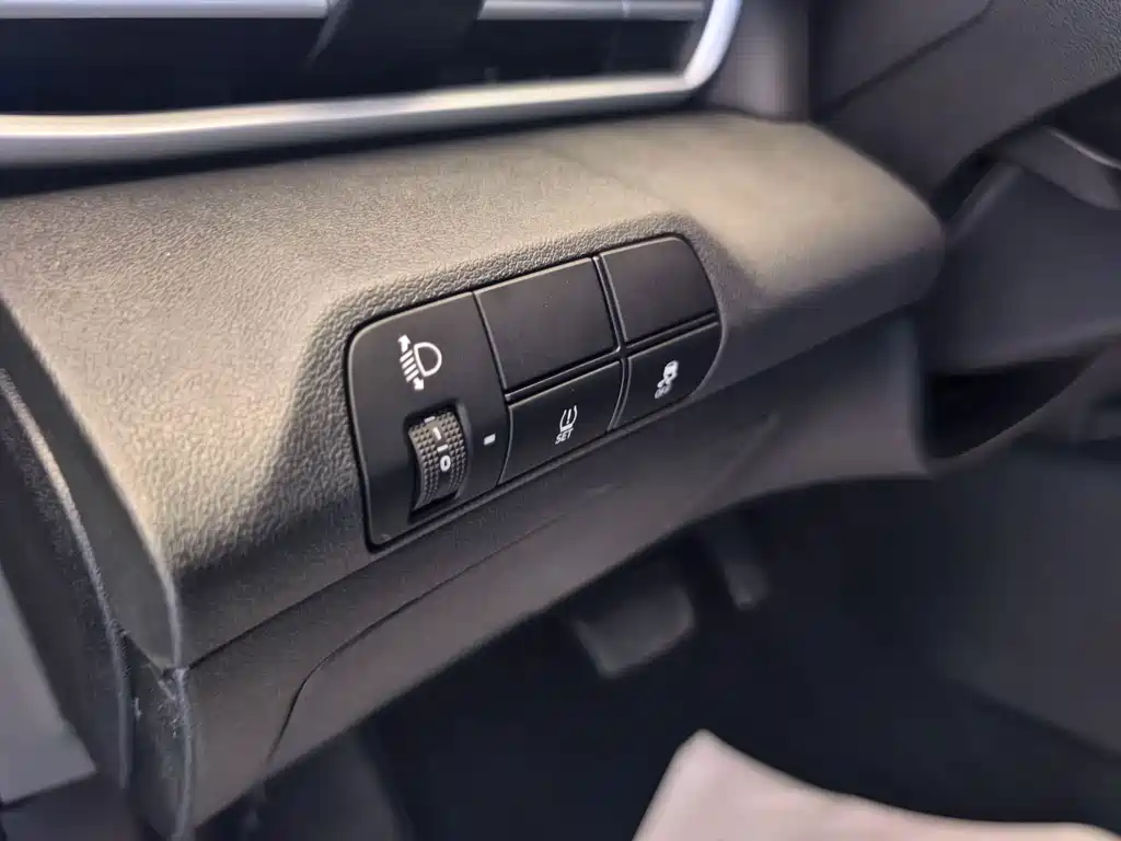 Hyundai Elantra — миниатюра 7