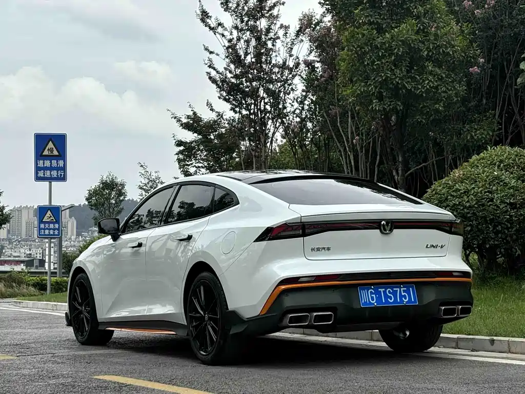 Changan UNI-V — миниатюра 14