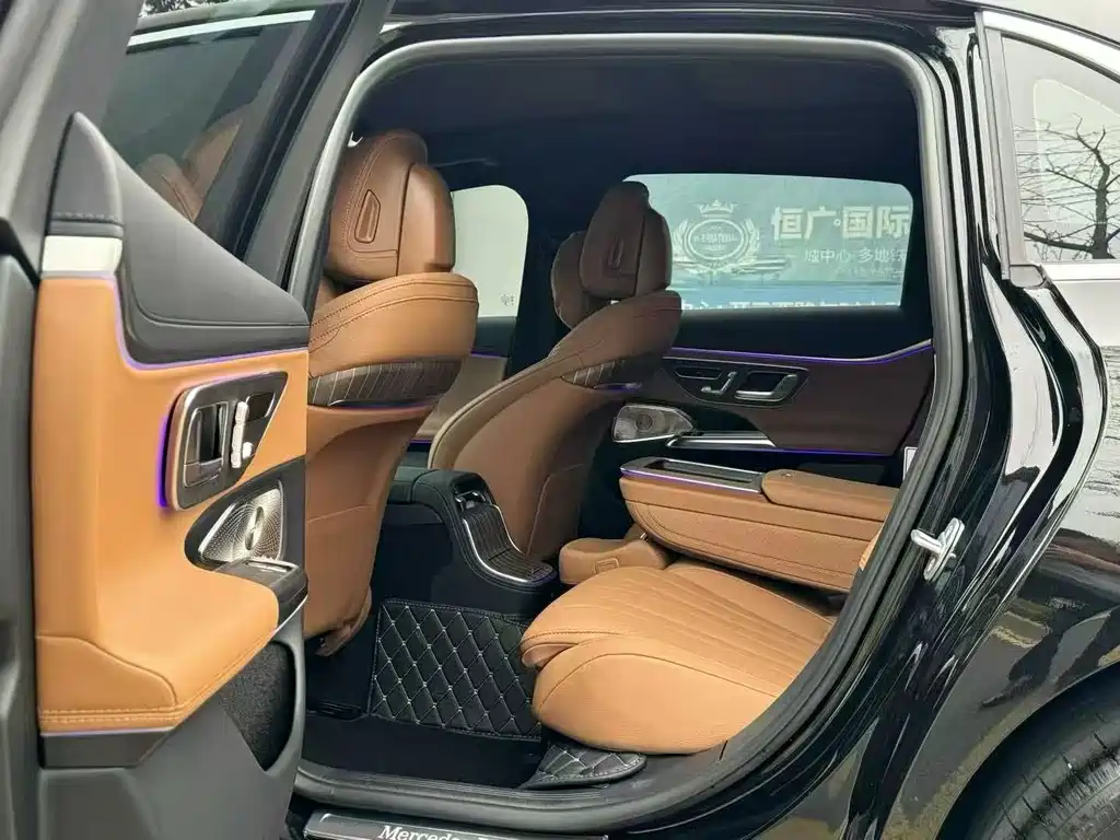 Mercedes-Benz E-Class — миниатюра 6
