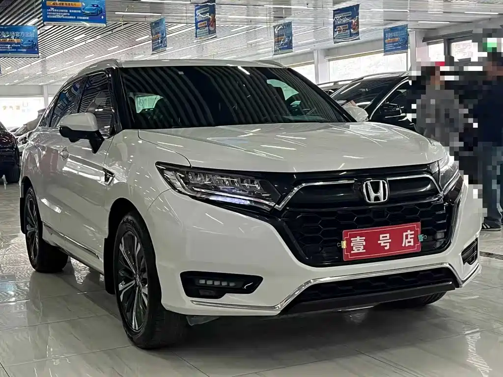 HONDA UR V