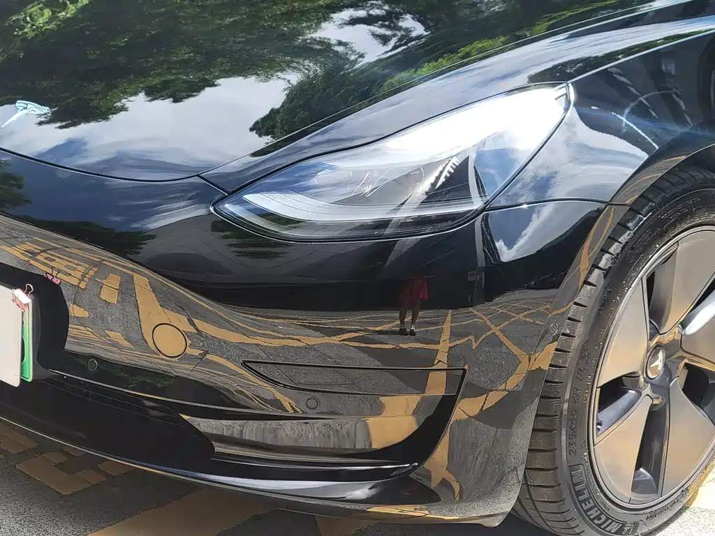 Tesla Model 3 — миниатюра 4