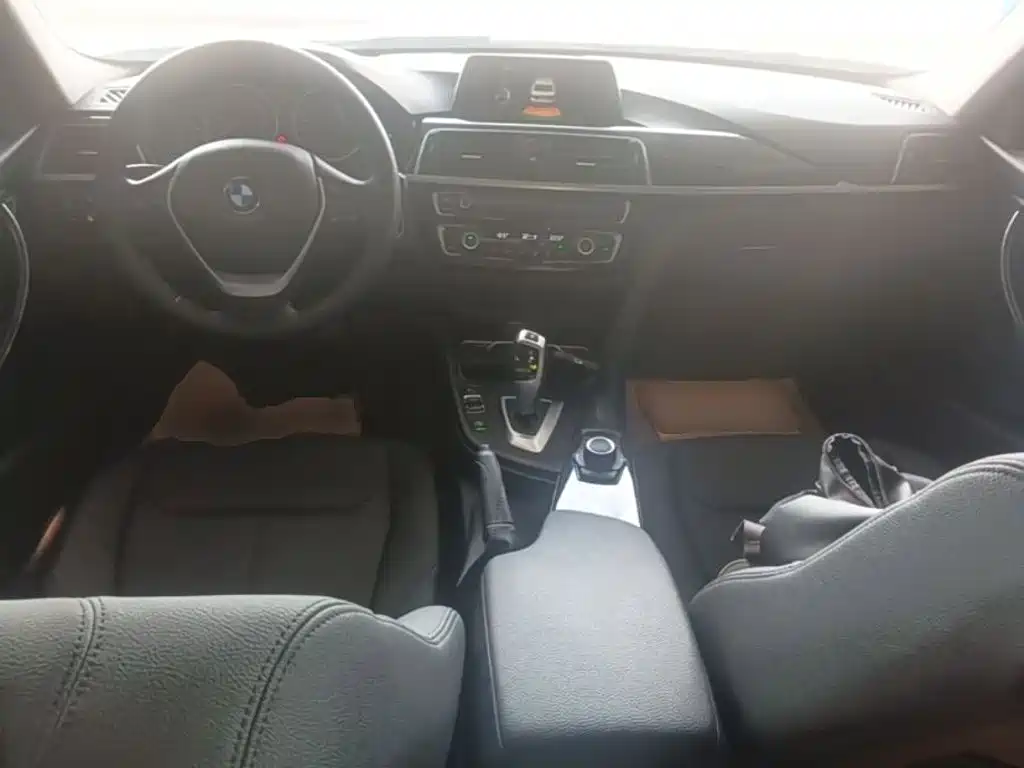 BMW 3 Series — миниатюра 10