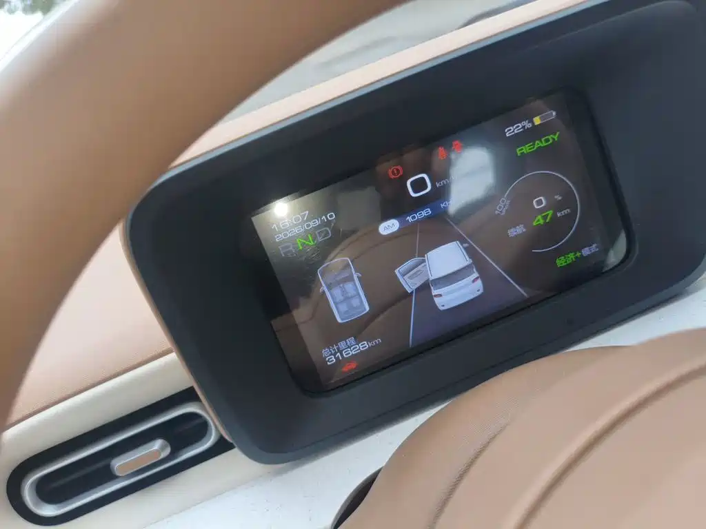 Wuling MINIEV — миниатюра 20