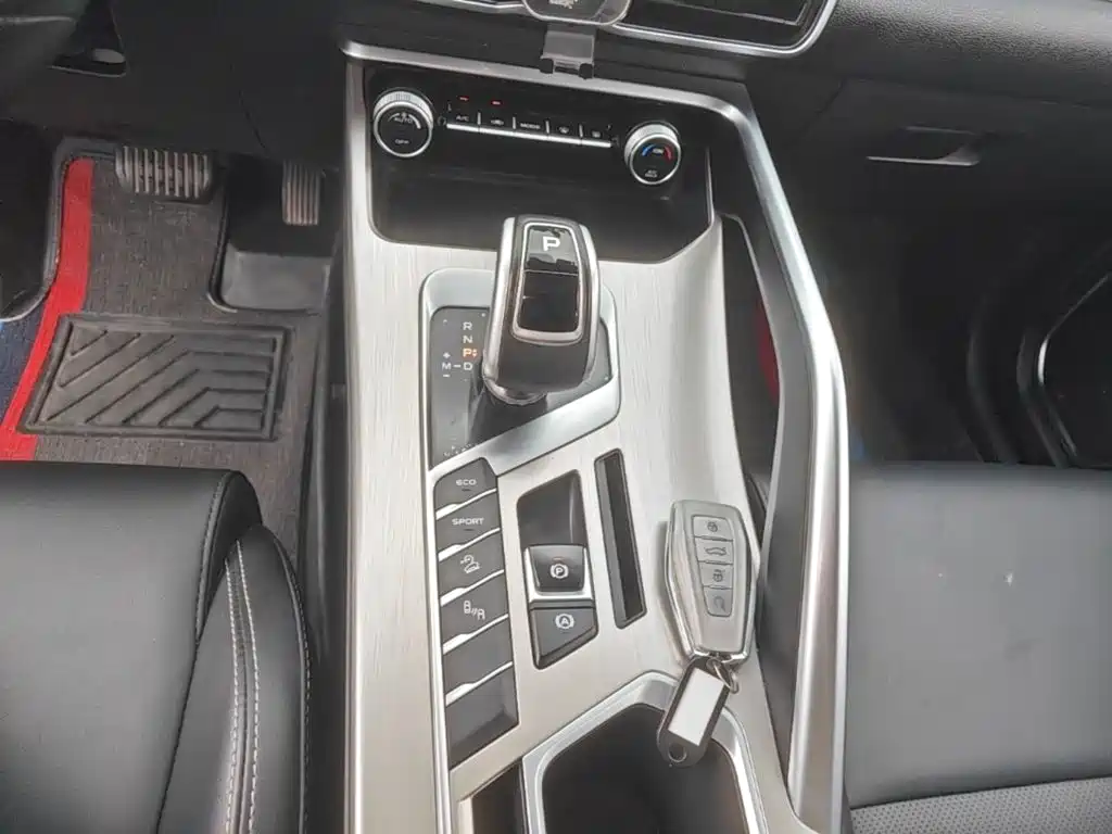 Geely Binyue — миниатюра 14