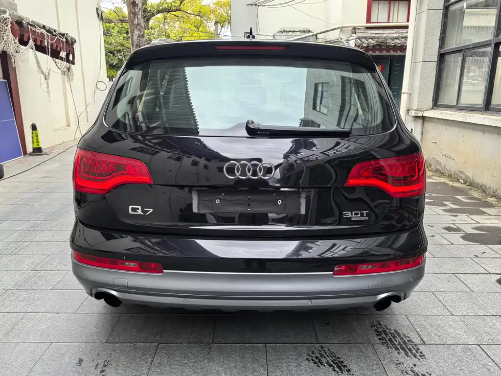 Audi Q7 2011 3.0 TFSI (245kW