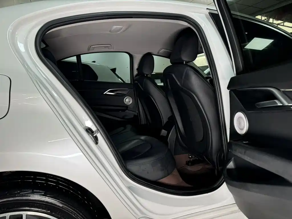 BMW 1 Series — миниатюра 12