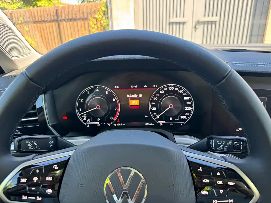 Volkswagen Touareg — миниатюра 10