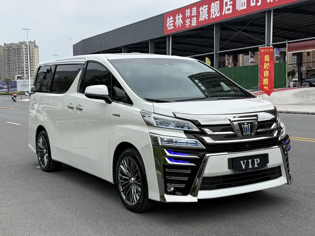 Toyota Vellfire — миниатюра 2