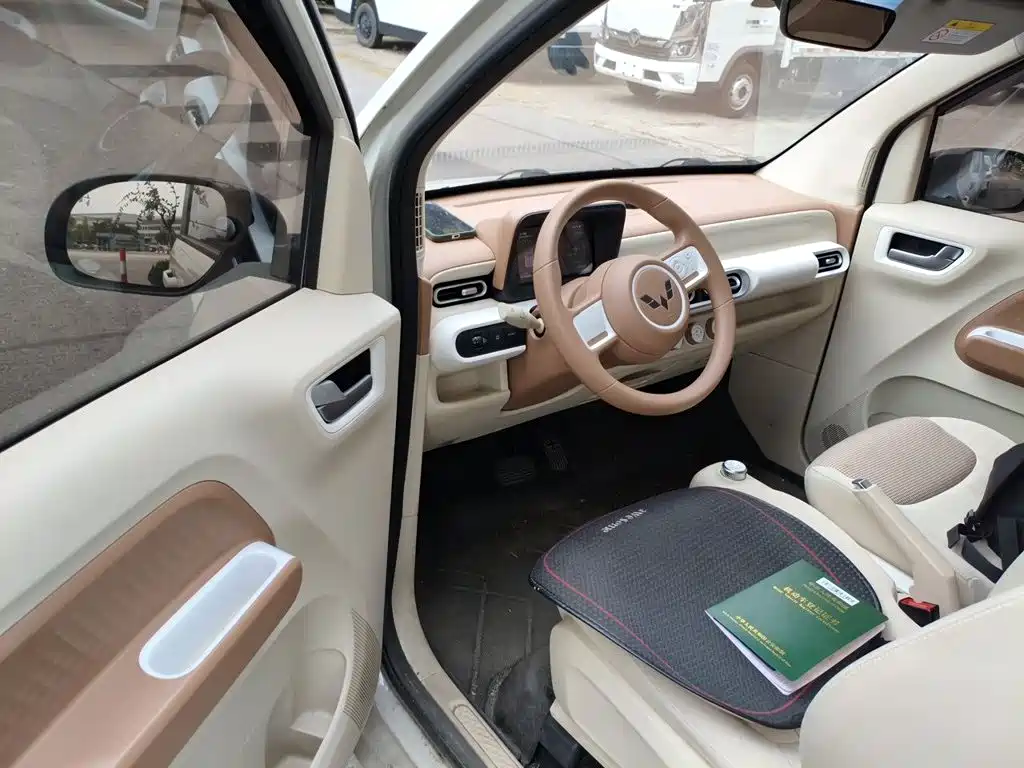 Wuling MINIEV — миниатюра 12