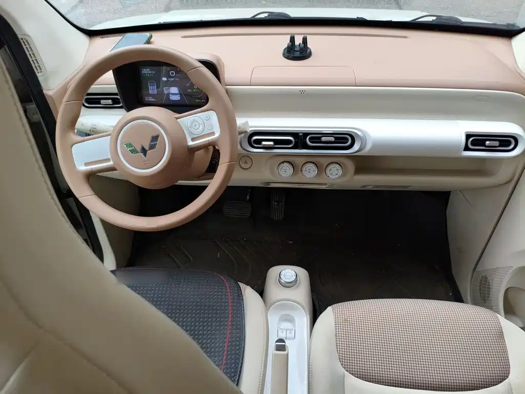 Wuling MINIEV — миниатюра 5