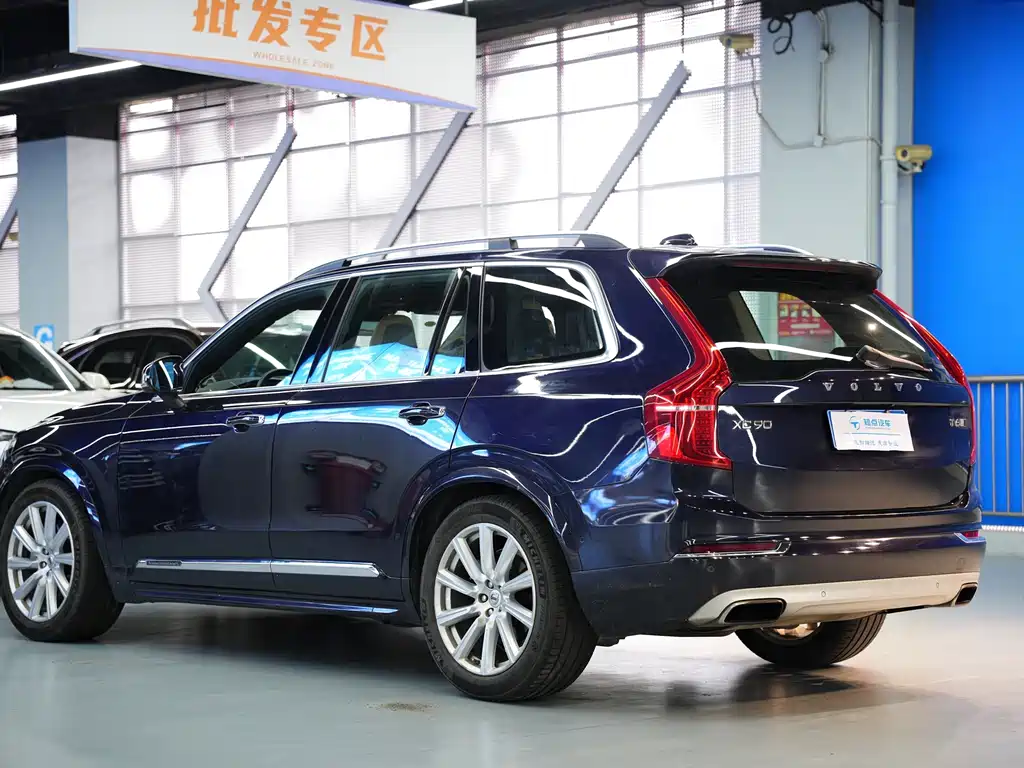 Volvo XC90 — миниатюра 25