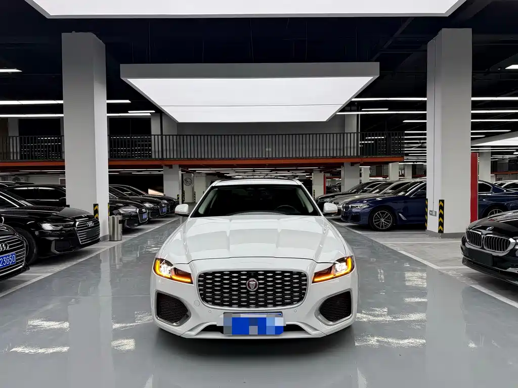 Jaguar XFL — миниатюра 2