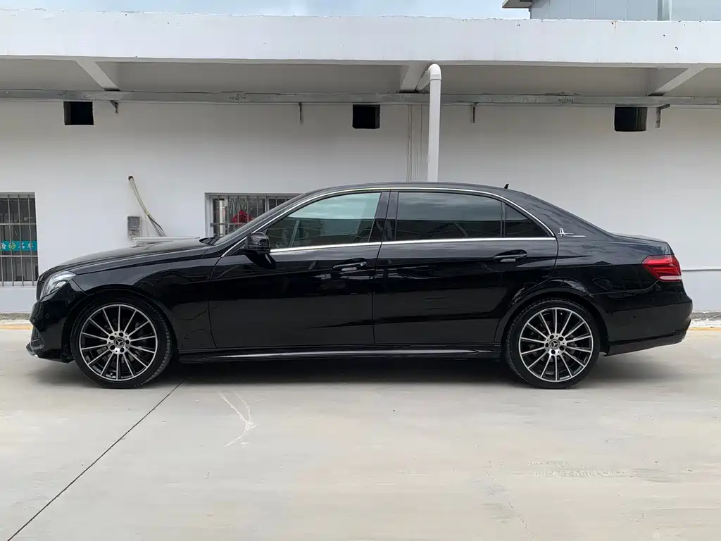 Mercedes-Benz E-Class — миниатюра 4
