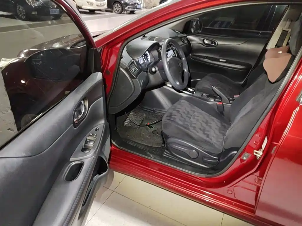 Nissan Tiida — миниатюра 16