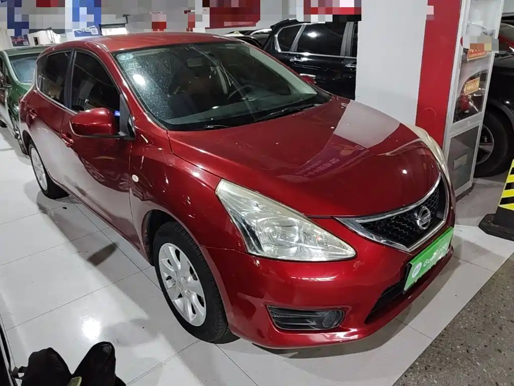 Nissan Tiida — миниатюра 4