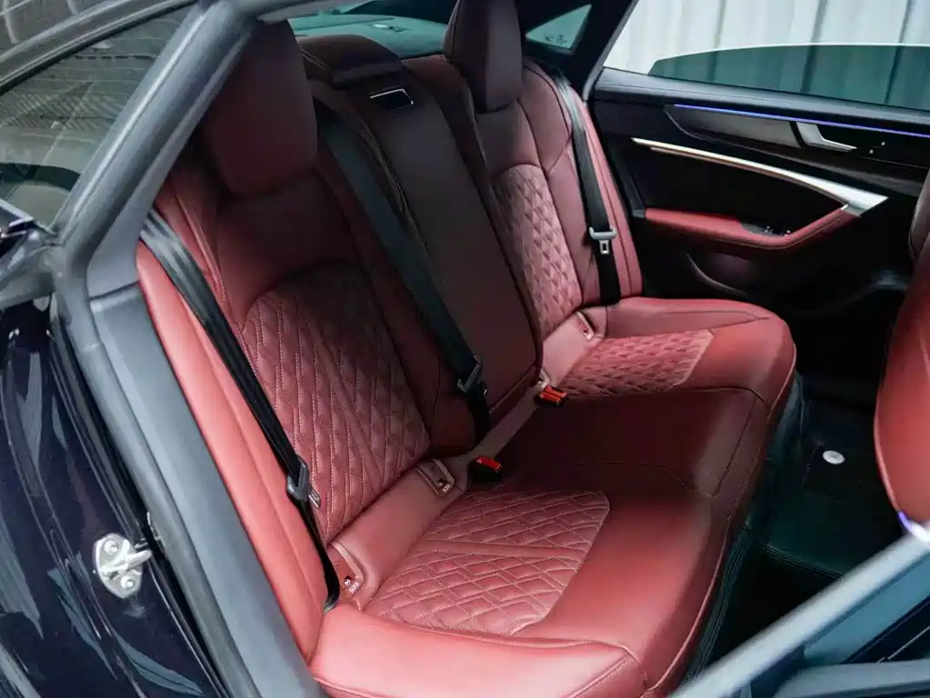 Audi A7L — миниатюра 7