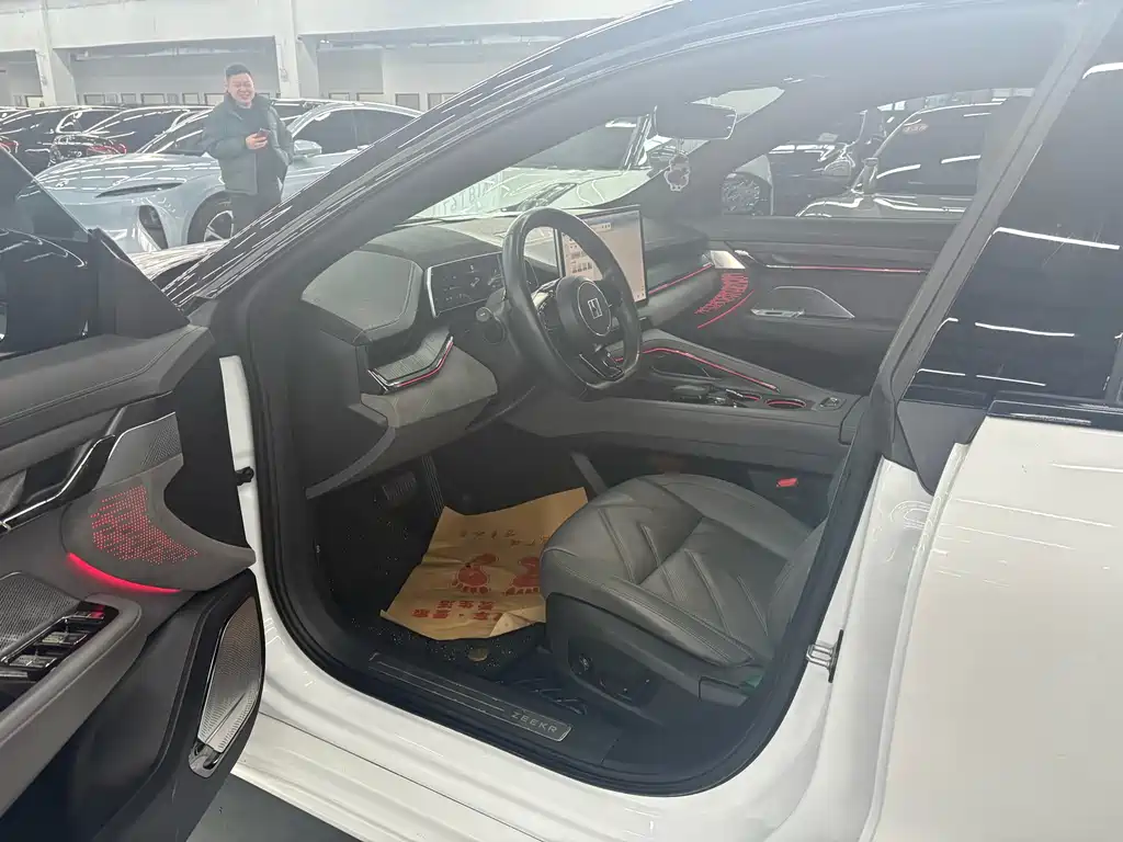 ZEEKR EXTREME KRYPTON 001