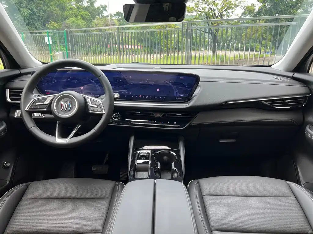 Buick Envision Plus — миниатюра 4