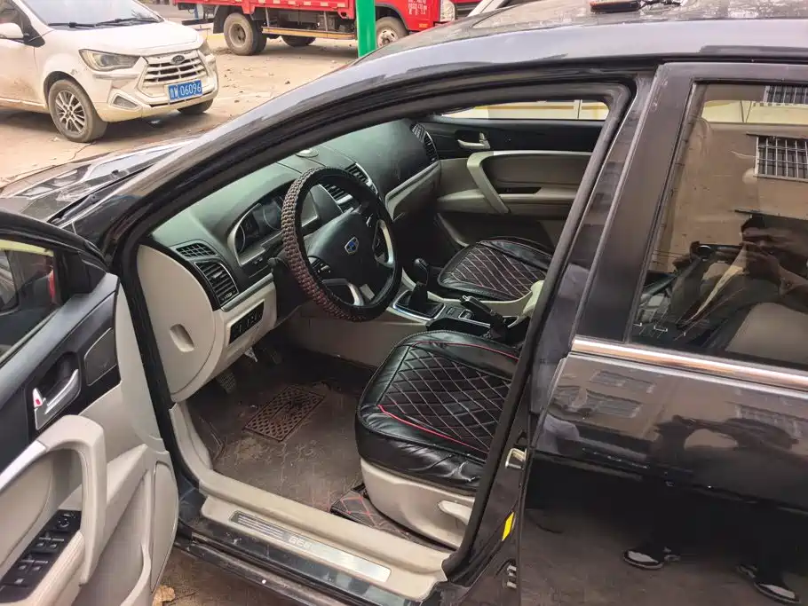 Geely Emgrand — миниатюра 9