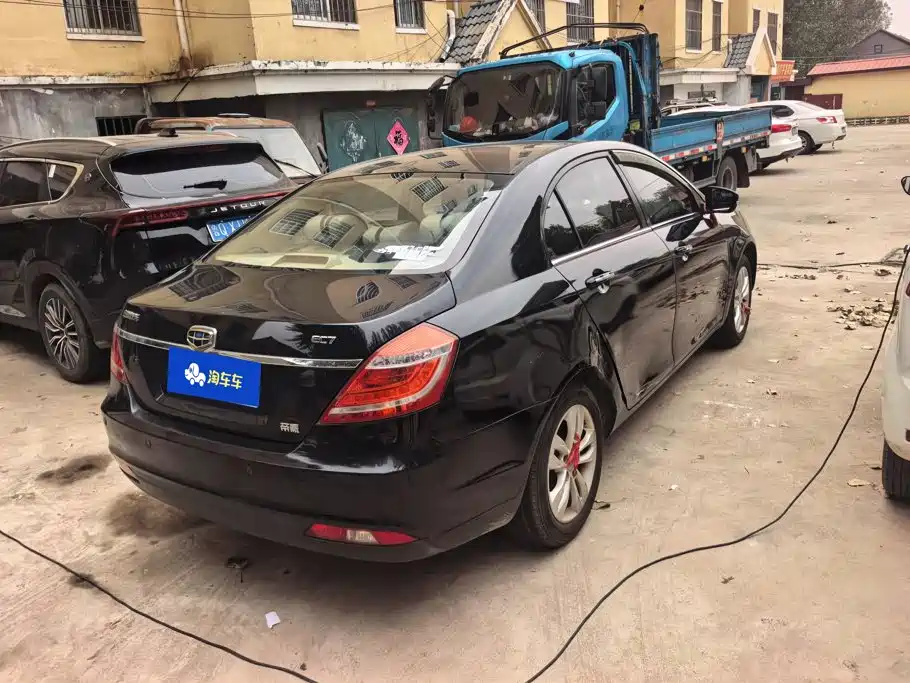 Geely Emgrand — миниатюра 3