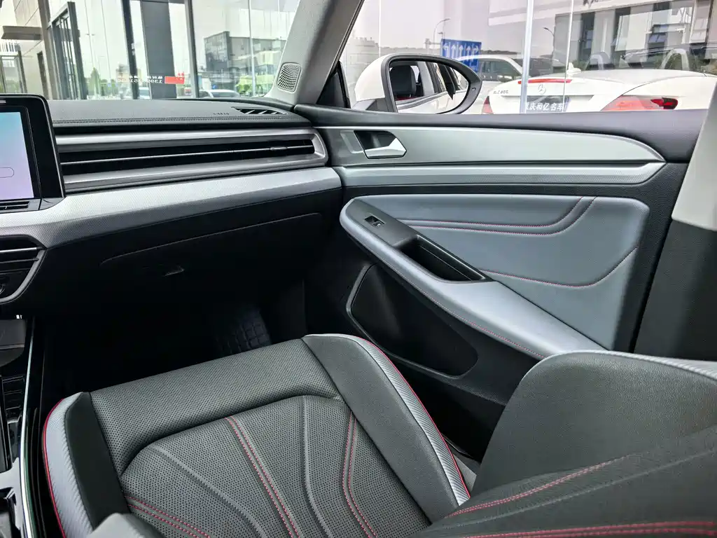 Volkswagen Lamando — миниатюра 19