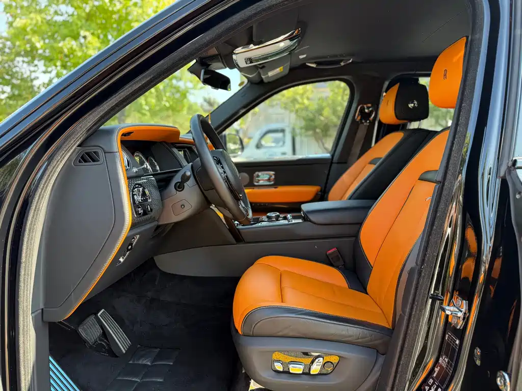 Rolls-Royce Cullinan — миниатюра 7