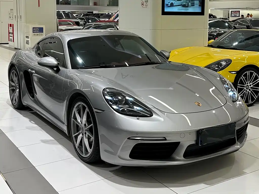 PORSCHE 718