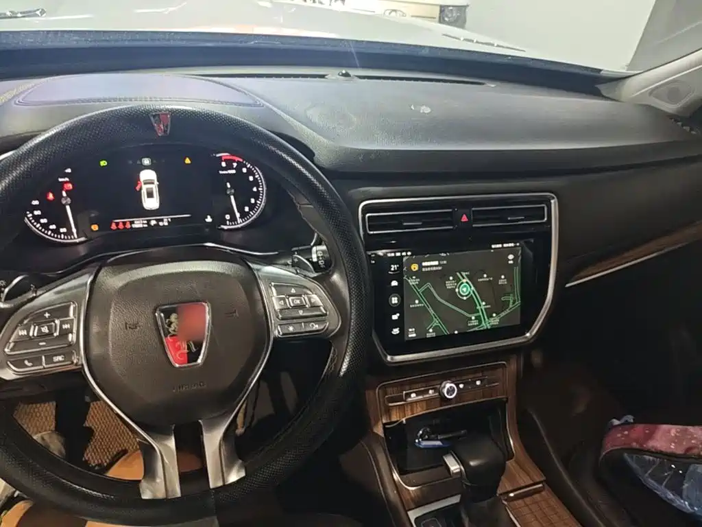 Roewe RX8 — миниатюра 10