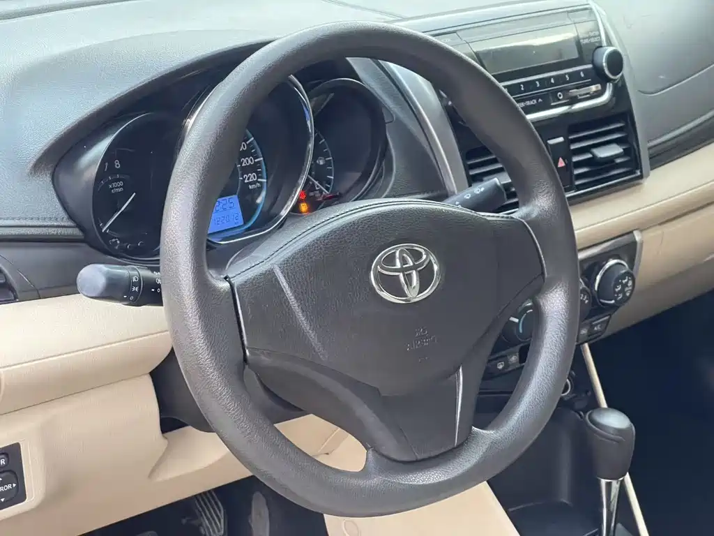 Toyota Vios 2014 1.5L AT