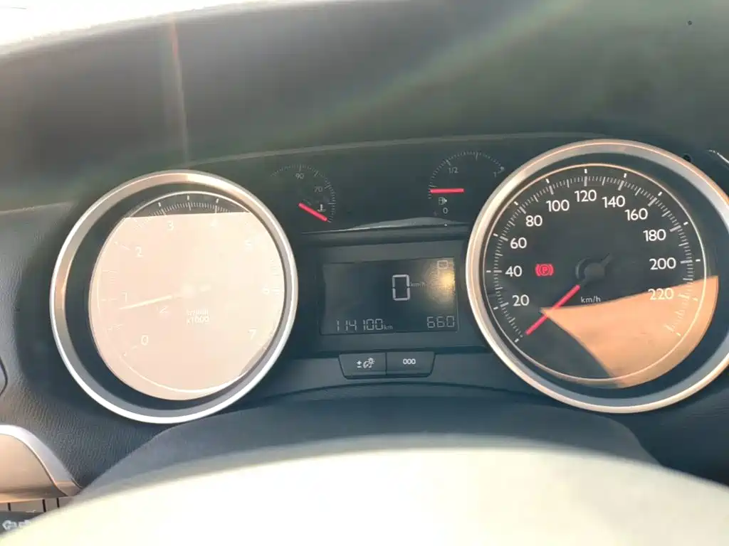 Peugeot 408 — миниатюра 12