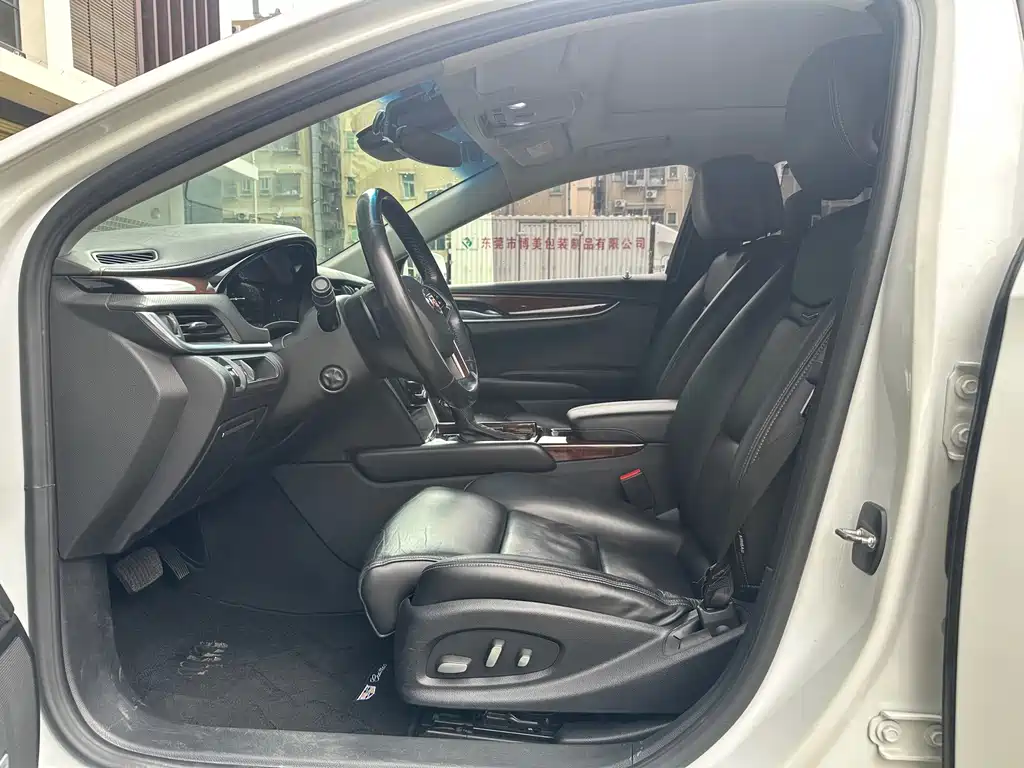 Cadillac XTS — миниатюра 4