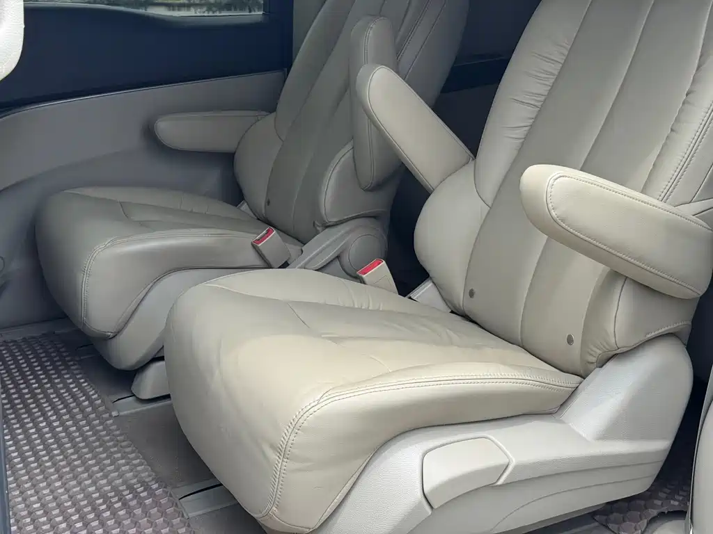 Buick GL8 — миниатюра 14