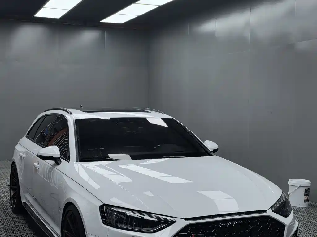 Audi RS 4 — миниатюра 3