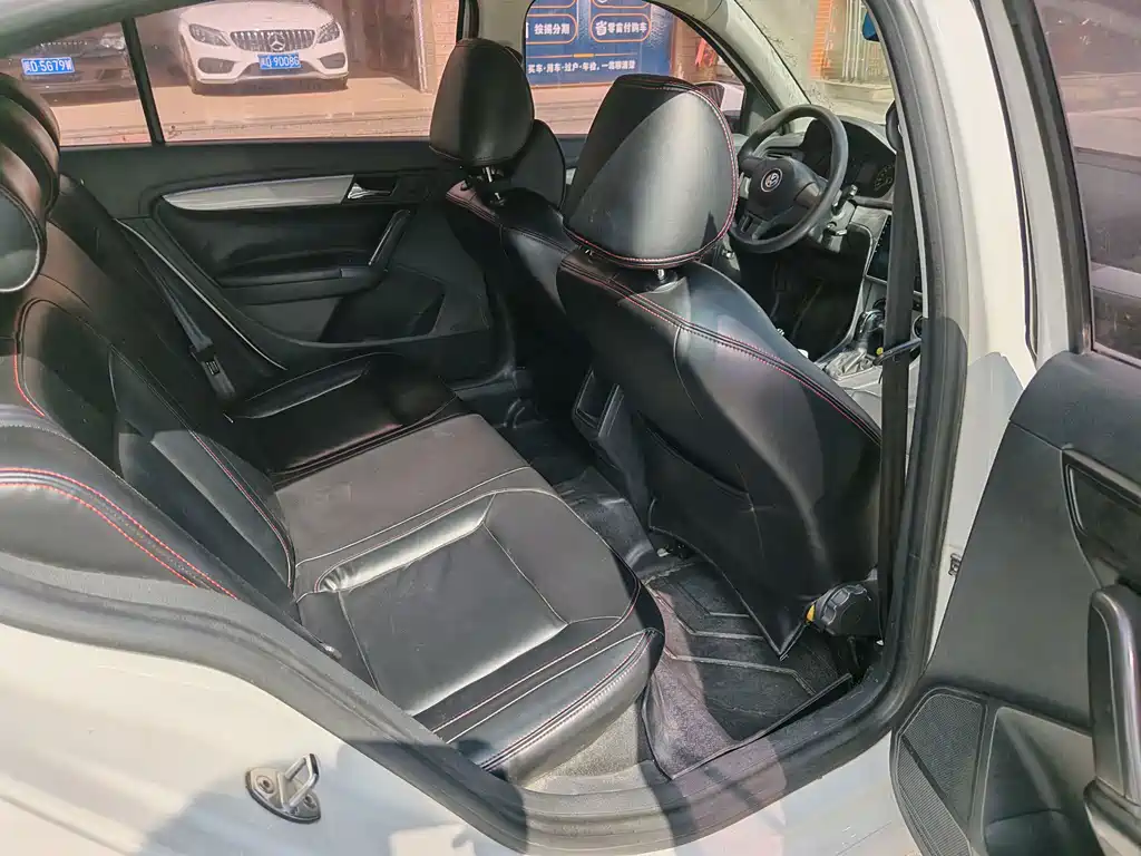 Volkswagen Lavida — миниатюра 8