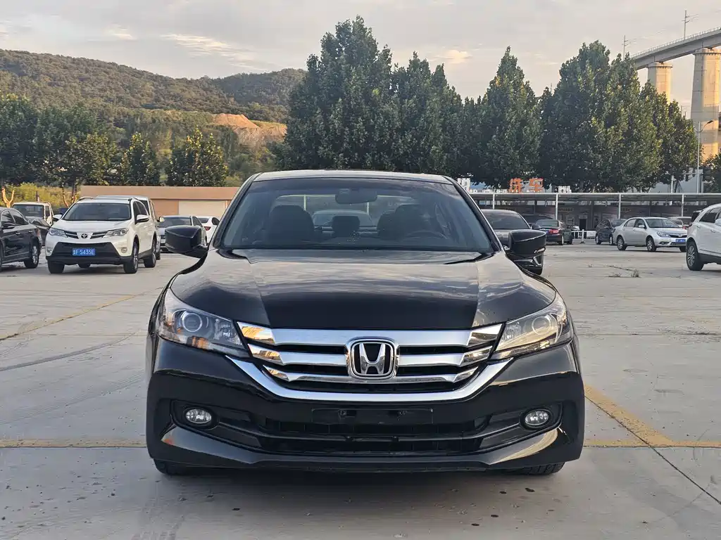 Honda Accord — миниатюра 2