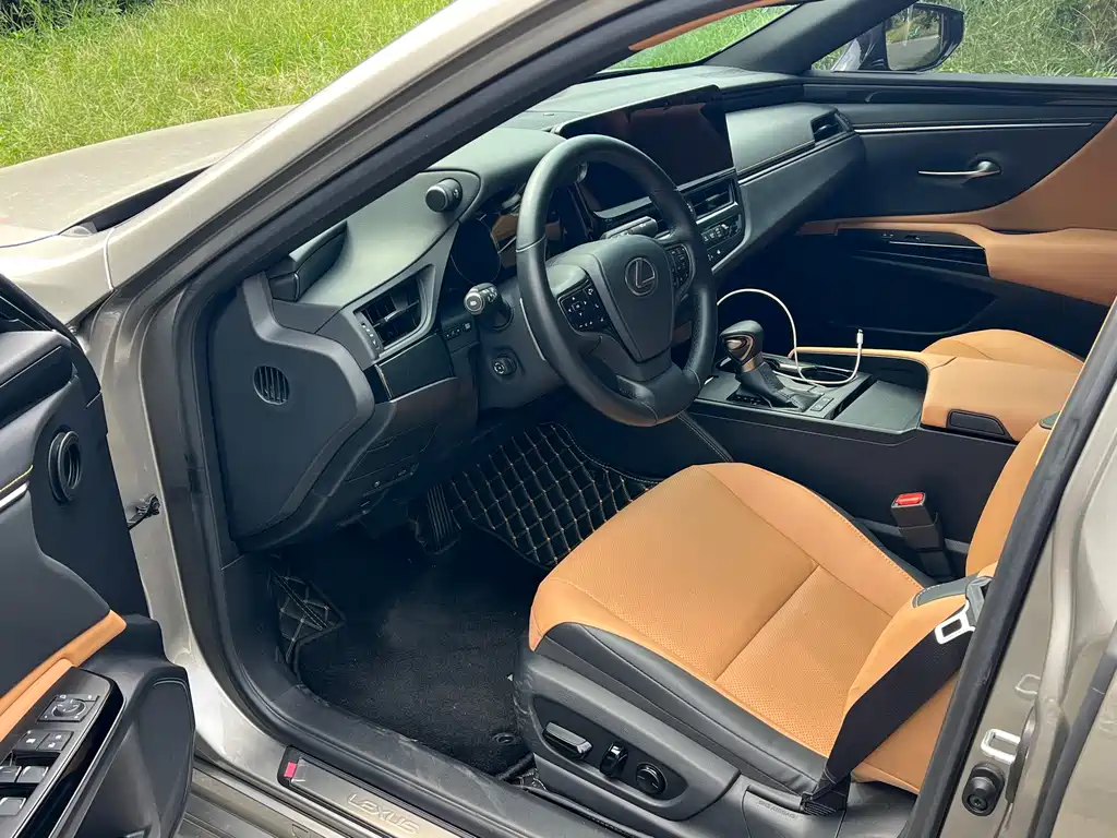Lexus ES — миниатюра 8