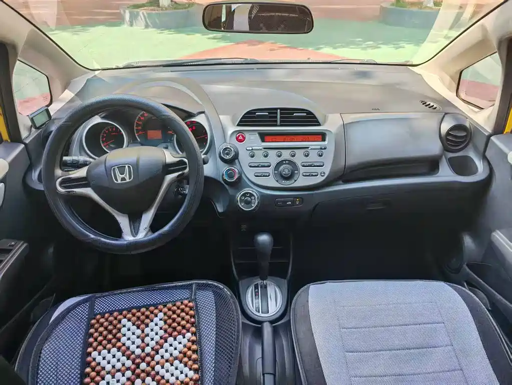 Honda Fit — миниатюра 11